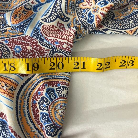 J McLaughlin Blue Paisley Stretch Half Sleeve Blouse Shirt Size Large Women’s - Picture 10 of 11